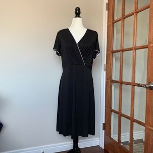 Ladies XL Short-sleeved Black Dress